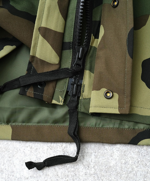YMCLKY(ワイエムシーエルケーワイ)の「米軍タイプ 2025 ECWCS GEN1 コンバットジャケットパーカー YMCLKY. #JP124YN(テーラードジャケット・メンズ・ウッドランド/ブラック・X-LARGE/LARGE/MEDIUM/SMALL)」の10枚目の写真