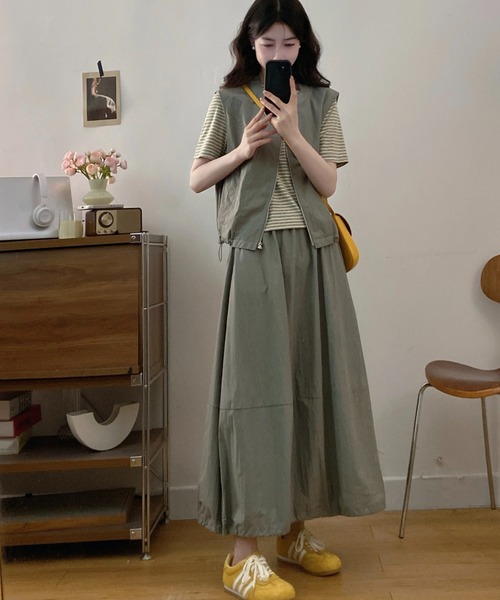 FAVORITO(ファヴォリート)の「ノースリーブトップススカートセットアップ(セットアップ・レディース・グレー・S/L/M)」の6枚目の写真