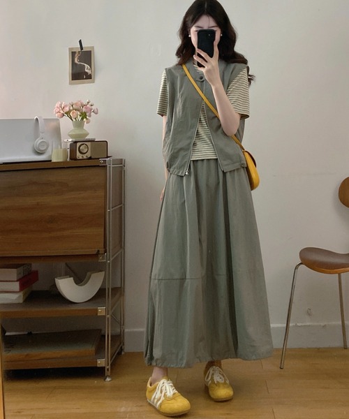 FAVORITO(ファヴォリート)の「ノースリーブトップススカートセットアップ(セットアップ・レディース・グレー・S/L/M)」の5枚目の写真