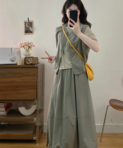 FAVORITO(ファヴォリート)の「ノースリーブトップススカートセットアップ(セットアップ・レディース・グレー・S/L/M)」の4枚目の写真