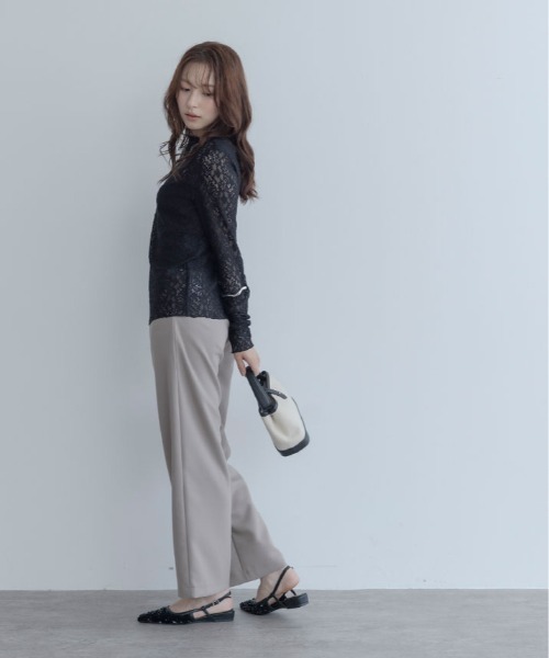 maviru(マヴィル)の「華やかに着映える。フラワーレース シアー トップス(Tシャツ/カットソー・レディース・モカ/オフホワイト/ブラック・L/M)」の12枚目の写真