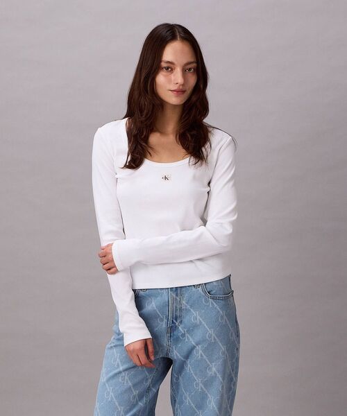 Calvin Klein(カルバン・クライン)の「ウーヴンレーベルロングスリーブリブTシャツ(Tシャツ/カットソー・レディース・ブラック/ホワイト・XS/S/M)」の5枚目の写真