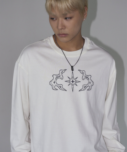 TRAVEL(トラベル)の「クロスポイントピグメントロングスリーブクリーム(Tシャツ/カットソー・メンズ・その他・SMALL/MEDIUM/LARGE)」の1枚目の写真