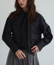 【ノンアイロンシリーズ】ボウタイ付き スタッズ ショートブラウス / Non-Iron Short Blouse with Bow Tie and Studs