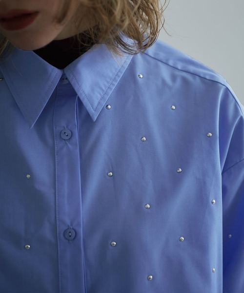W:Huku(フーク)の「【ノンアイロンシリーズ】ボウタイ付き スタッズ ショートブラウス / Non-Iron Short Blouse with Bow Tie and Studs(シャツ/ブラウス・レディース・ブルー/ブラック/オフホワイト・FREE)」の22枚目の写真