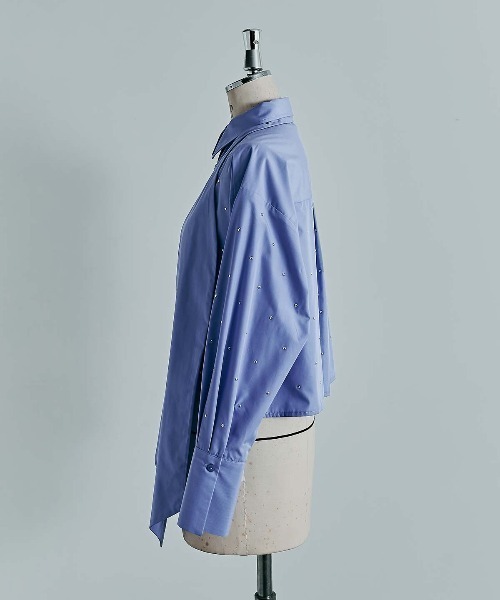 W:Huku(フーク)の「【ノンアイロンシリーズ】ボウタイ付き スタッズ ショートブラウス / Non-Iron Short Blouse with Bow Tie and Studs(シャツ/ブラウス・レディース・ブルー/ブラック/オフホワイト・FREE)」の16枚目の写真