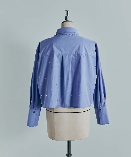 W:Huku(フーク)の「【ノンアイロンシリーズ】ボウタイ付き スタッズ ショートブラウス / Non-Iron Short Blouse with Bow Tie and Studs(シャツ/ブラウス・レディース・ブルー/ブラック/オフホワイト・FREE)」の17枚目の写真