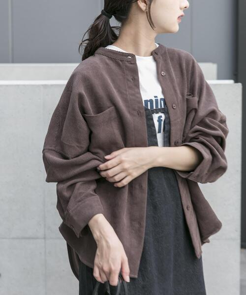 ITEMS URBANRESEARCH(アイテムズ アーバンリサーチ)の「コーデュロイポケットシャツ(シャツ/ブラウス・レディース・グリーン/ブラウン系その他/グレー/ホワイト系その他・FREE)」の1枚目の写真