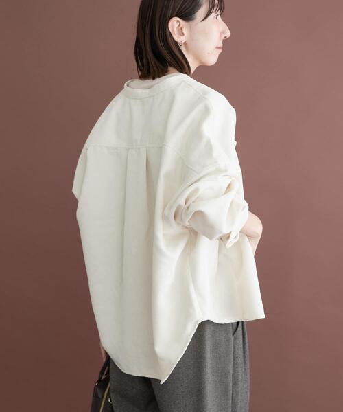 ITEMS URBANRESEARCH(アイテムズ アーバンリサーチ)の「コーデュロイポケットシャツ(シャツ/ブラウス・レディース・グリーン/ブラウン系その他/グレー/ホワイト系その他・FREE)」の14枚目の写真
