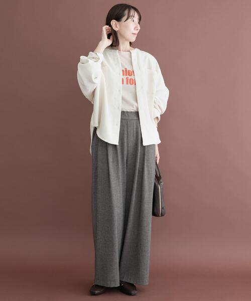 ITEMS URBANRESEARCH(アイテムズ アーバンリサーチ)の「コーデュロイポケットシャツ(シャツ/ブラウス・レディース・グリーン/ブラウン系その他/グレー/ホワイト系その他・FREE)」の17枚目の写真