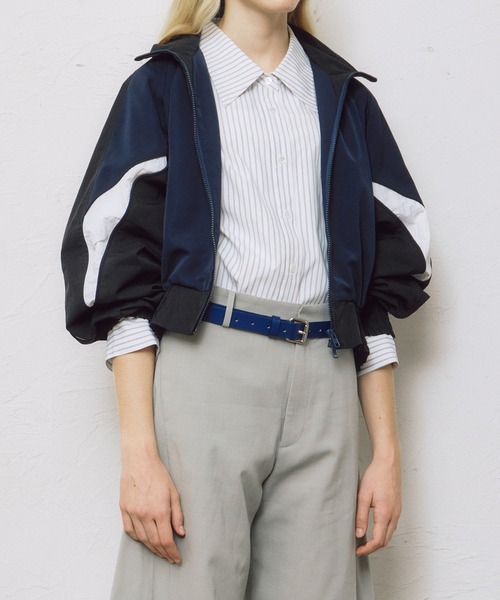 LE CIEL BLEU(ルシェルブルー)の「クロップドトラックジャケット / Cropped Track Jacket(テーラードジャケット・レディース・ベージュ/ネイビー・36)」の14枚目の写真