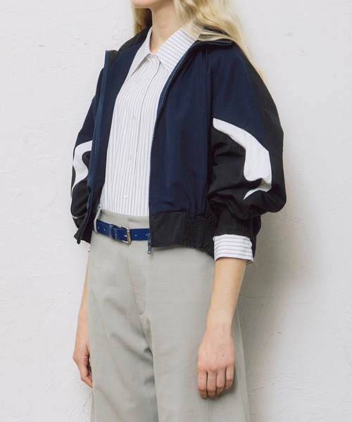 LE CIEL BLEU(ルシェルブルー)の「クロップドトラックジャケット / Cropped Track Jacket(テーラードジャケット・レディース・ベージュ/ネイビー・36)」の13枚目の写真