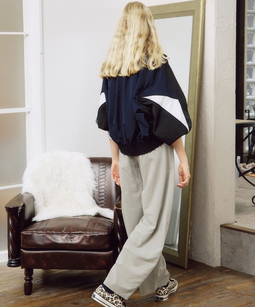 LE CIEL BLEU(ルシェルブルー)の「クロップドトラックジャケット / Cropped Track Jacket(テーラードジャケット・レディース・ベージュ/ネイビー・36)」の11枚目の写真