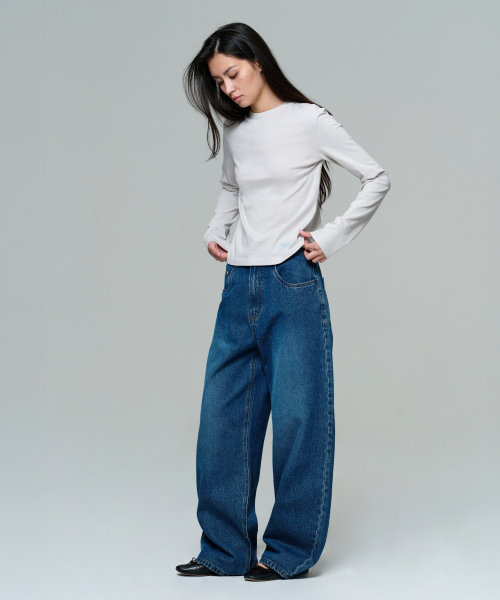 ERA(エラ)の「ウィメンズ ERA ワイドフィット デニムパンツ - ダスティブルー(デニムパンツ・レディース・その他・SMALL/MEDIUM)」の5枚目の写真