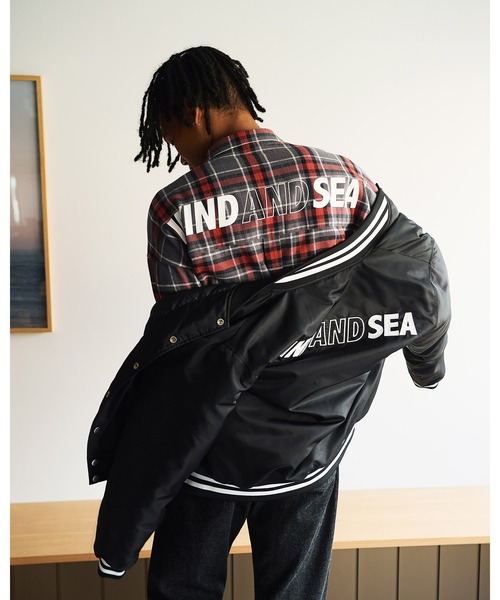 WIND AND SEA（ウィンダンシー）の「OVERSIZED BIG LOGO L/S SHIRT（シャツ/ブラウス・メンズ・ブルー/レッド・SMALL/LARGE/X-LARGE/MEDIUM）」の5枚目の写真