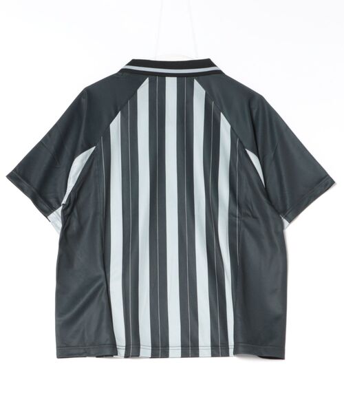 JFA STORE(ジェイエフエーストア)の「【JFA STORE】デザインスキッパー/ストライプ スキッパーシャツ サッカーゲームシャツ(Tシャツ/カットソー・レディース・ブラック/ネイビー/ピンク・MEDIUM/LARGE)」の4枚目の写真