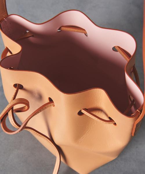 MANSUR GAVRIEL（マンサーガブリエル）の「＜MANSUR GAVRIEL（マンサー ガブリエル）＞MINI BUCKET BAG■■■◆（ショルダーバッグ・レディース・ベージュ/ブラック・Cream/Nat/Anticoo/Lt.Pink/SILVER/Yellow/Oro）」の19枚目の写真