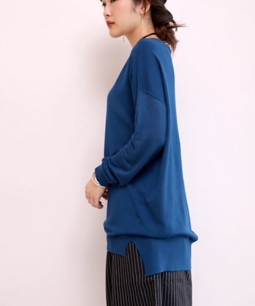 Bou Jeloud(ブージュルード)の「《春まで着れる》まろやかVネックチュニック(ニット/セーター・レディース・キャメル/レッド/ブラック/オフホワイト/ブラウン/グリーン/グレー・FREE)」の8枚目の写真