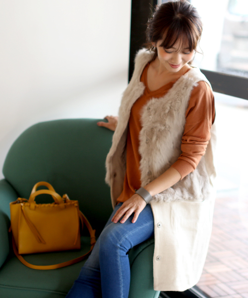 Bou Jeloud(ブージュルード)の「《春まで着れる》まろやかVネックチュニック(ニット/セーター・レディース・キャメル/レッド/ブラック/オフホワイト/ブラウン/グリーン/グレー・FREE)」の15枚目の写真