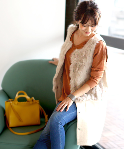 Bou Jeloud(ブージュルード)の「《春まで着れる》まろやかVネックチュニック(ニット/セーター・レディース・キャメル/レッド/ブラック/オフホワイト/ブラウン/グリーン/グレー・FREE)」の16枚目の写真