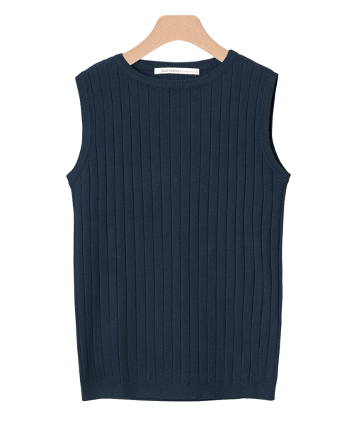 Pierrot(ピエロ)の「【シルクの様なリッチな風合い】UVカット&お家で洗える ノースリーブリブニットトップス/サマーニット 袖なし(ニット/セーター・レディース・オフホワイト/グレー/ブラック/ライトブルー/ブルー系その他/マスタード/ベージュ/ネイビー/ブルーグリーン/ブラウン/ワインレッド/杢グレー/ローズ/グリーン/レッド系その他/ピンク系その他2/イエロー/シルバーグレー/パープル/モカ/ブルー系その他3/ピンク系その他/ライトベージュ/ブルー系その他2・M/L)」の12枚目の写真