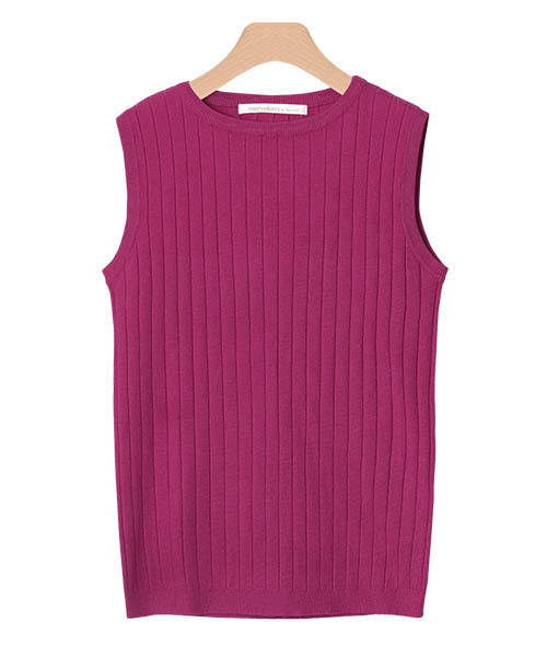 Pierrot(ピエロ)の「【シルクの様なリッチな風合い】UVカット&お家で洗える ノースリーブリブニットトップス/サマーニット 袖なし(ニット/セーター・レディース・オフホワイト/グレー/ブラック/ライトブルー/ブルー系その他/マスタード/ベージュ/ネイビー/ブルーグリーン/ブラウン/ワインレッド/杢グレー/ローズ/グリーン/レッド系その他/ピンク系その他2/イエロー/シルバーグレー/パープル/モカ/ブルー系その他3/ピンク系その他/ライトベージュ/ブルー系その他2・M/L)」の20枚目の写真