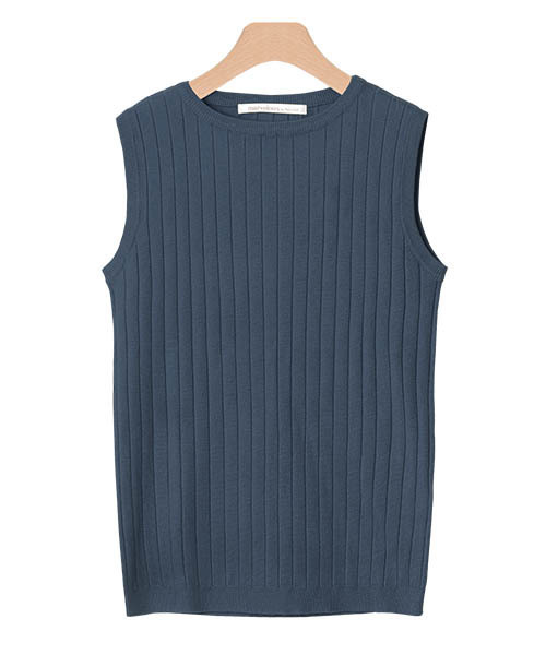 Pierrot(ピエロ)の「【シルクの様なリッチな風合い】UVカット&お家で洗える ノースリーブリブニットトップス/サマーニット 袖なし(ニット/セーター・レディース・オフホワイト/グレー/ブラック/ライトブルー/ブルー系その他/マスタード/ベージュ/ネイビー/ブルーグリーン/ブラウン/ワインレッド/杢グレー/ローズ/グリーン/レッド系その他/ピンク系その他2/イエロー/シルバーグレー/パープル/モカ/ブルー系その他3/ピンク系その他/ライトベージュ/ブルー系その他2・M/L)」の16枚目の写真