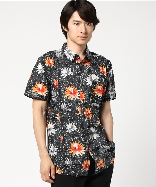 rip curl(リップカール)の「S/Sシャツ (シャツ/ブラウス・メンズ・ブラック/オフホワイト・MEDIUM/LARGE)」の1枚目の写真