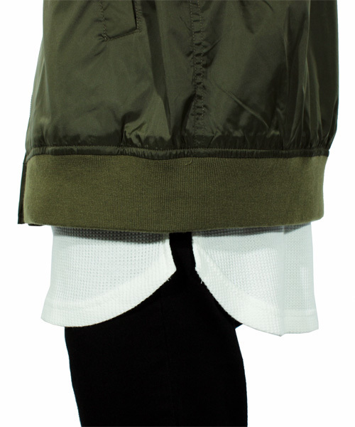 ８(eight)（エイト）の「ビッグ MA-1 ミリタリージャケット（MA-1・メンズ・ブラック/カーキ・LARGE/MEDIUM）」の13枚目の写真