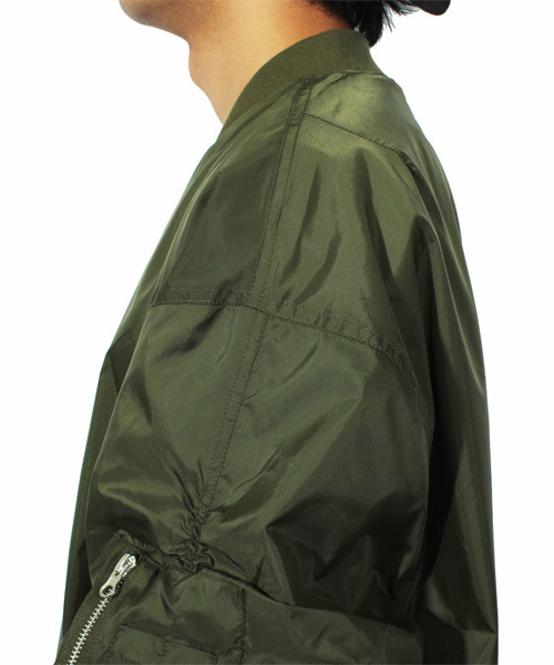 ８(eight)（エイト）の「ビッグ MA-1 ミリタリージャケット（MA-1・メンズ・ブラック/カーキ・LARGE/MEDIUM）」の14枚目の写真