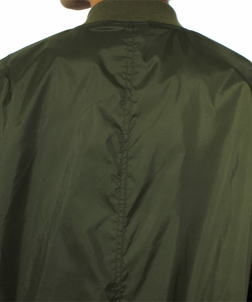 ８(eight)（エイト）の「ビッグ MA-1 ミリタリージャケット（MA-1・メンズ・ブラック/カーキ・LARGE/MEDIUM）」の15枚目の写真