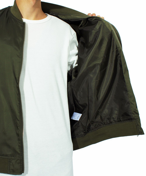 ８(eight)（エイト）の「ビッグ MA-1 ミリタリージャケット（MA-1・メンズ・ブラック/カーキ・LARGE/MEDIUM）」の17枚目の写真
