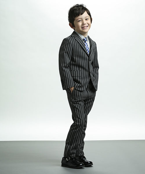 BeBe（ベベ）の「BeBe/ストライプテーラードジャケット（テーラードジャケット・キッズ・グレー・110/130/120）」の8枚目の写真