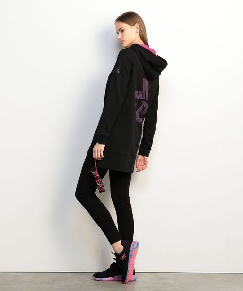 EMPORIO ARMANI EA7（エンポリオアルマーニイーエーセブン）の「【エンポリオ アルマーニ EA7】ビッグシルエットパーカー（パーカー・レディース・ブラック・MEDIUM/SMALL/LARGE/X-SMALL）」の10枚目の写真