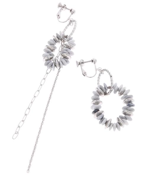 YECCA VECCA（イェッカヴェッカ）の「Mixビーズアシンメトリーイヤリング（イヤリング・レディース・グレー/イエロー/ブルー・FREE）」の5枚目の写真