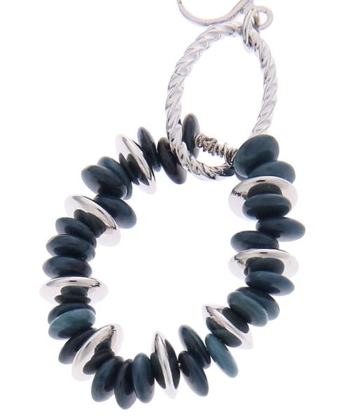 YECCA VECCA（イェッカヴェッカ）の「Mixビーズアシンメトリーイヤリング（イヤリング・レディース・グレー/イエロー/ブルー・FREE）」の4枚目の写真