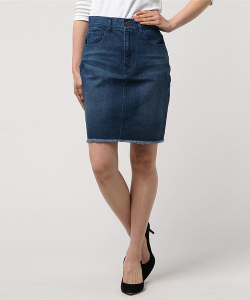 earth music&ecology（アースミュージックアンドエコロジー）の「・裾フリンジデニムミニスカート（デニムスカート・レディース・ライトインディゴブルー/インディゴブルー・S/M）」の11枚目の写真