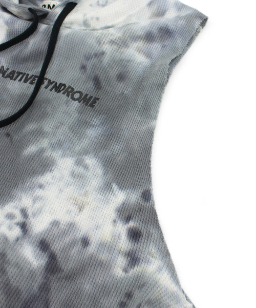 RNA（アールエヌエー）の「M0920 ハンドダイカットオフパーカー（パーカー・レディース・グレー/ブルー/カラフル・MEDIUM）」の16枚目の写真