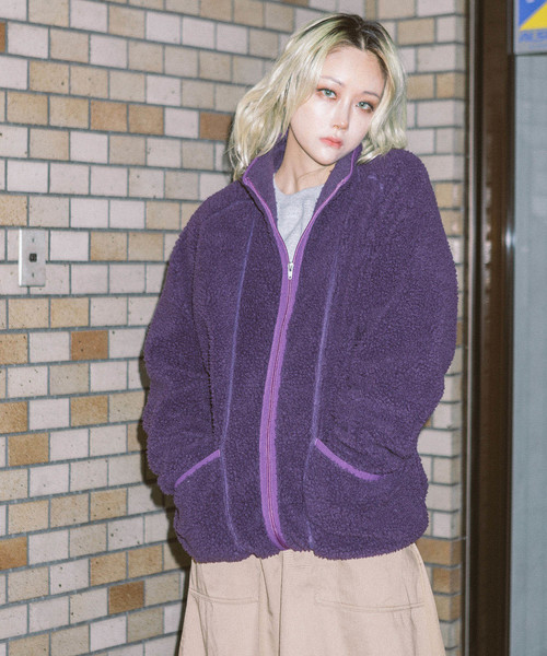 ROOPTOKYO(ループトウキョウ)の「モコモコ配色スタンドボアブルゾン(ブルゾン・レディース・ホワイト/ブラック/ベージュ/ネイビー/パープル/ピンク/ブルー/グレー・S/M/L)」の7枚目の写真