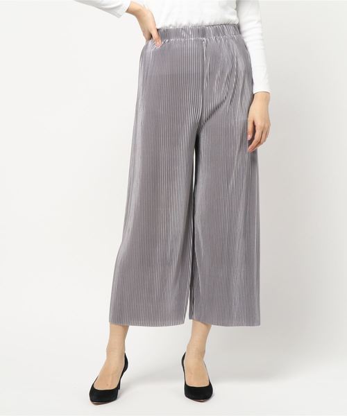 KOBE LETTUCE（コウベレタス）の「細プリーツサテン素材ワイドロングパンツ（その他パンツ・レディース・ブラック/パープル/ネイビー/グレー/ライトグリーン/ベージュ系その他/ピンク系その他・FREE）」の3枚目の写真