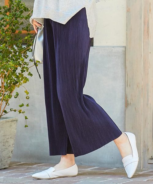 KOBE LETTUCE（コウベレタス）の「細プリーツサテン素材ワイドロングパンツ（その他パンツ・レディース・ブラック/パープル/ネイビー/グレー/ライトグリーン/ベージュ系その他/ピンク系その他・FREE）」の6枚目の写真