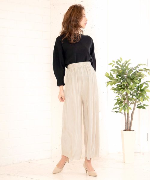 KOBE LETTUCE（コウベレタス）の「細プリーツサテン素材ワイドロングパンツ（その他パンツ・レディース・ブラック/パープル/ネイビー/グレー/ライトグリーン/ベージュ系その他/ピンク系その他・FREE）」の13枚目の写真