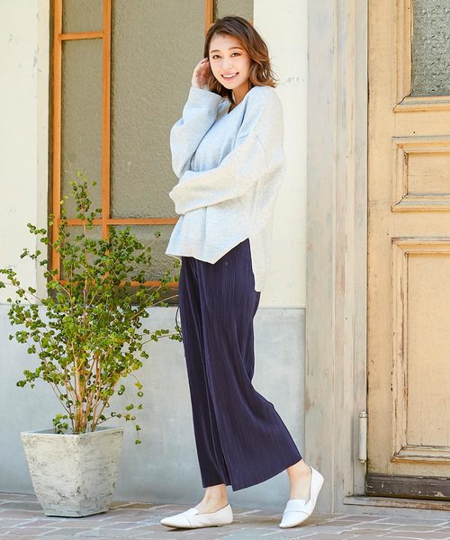 KOBE LETTUCE（コウベレタス）の「細プリーツサテン素材ワイドロングパンツ（その他パンツ・レディース・ブラック/パープル/ネイビー/グレー/ライトグリーン/ベージュ系その他/ピンク系その他・FREE）」の8枚目の写真