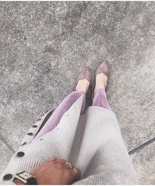 KOBE LETTUCE（コウベレタス）の「細プリーツサテン素材ワイドロングパンツ（その他パンツ・レディース・ブラック/パープル/ネイビー/グレー/ライトグリーン/ベージュ系その他/ピンク系その他・FREE）」の16枚目の写真