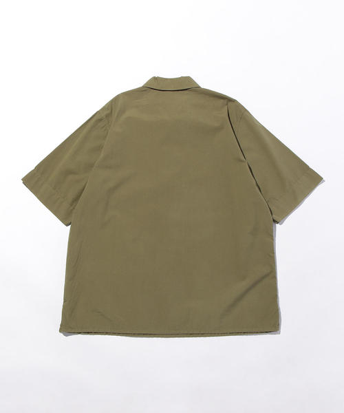 MHL.(エムエイチエル)の「【別注】 <MHL.> T-GDN P/OV SSL/シャツ(シャツ/ブラウス・メンズ・ホワイト/オリーブ/ブラック・LARGE/MEDIUM/X-LARGE)」の4枚目の写真