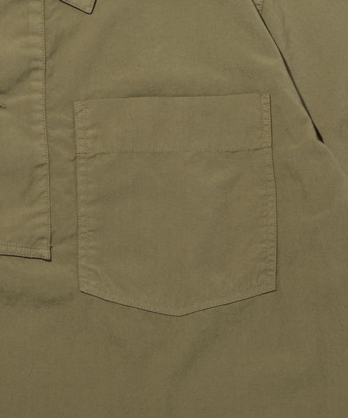 MHL.(エムエイチエル)の「【別注】 <MHL.> T-GDN P/OV SSL/シャツ(シャツ/ブラウス・メンズ・ホワイト/オリーブ/ブラック・LARGE/MEDIUM/X-LARGE)」の8枚目の写真