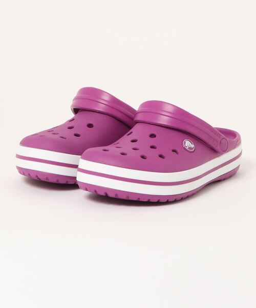 crocs（クロックス）の「クロックス クロックバンド クロッグ サンダル / crocs Crocband clog sandal（サンダル・レディース・ホワイト/ブラック/ネイビー/ブラウン/グレー/ピンク/ブルー/バーガンディー/ピンク系その他/コバルトブルー/ベージュ系その他/チャコールグレー/ライトグレー/アーミー/ホワイト×ブラック/パープル系その他/ブルー系その他2/グリーン/グリーン系その他/オレンジ/グレー系その他/ホワイト×ライトピンク/イエロー系その他/ピンク系その他2/グレー系その他2/レッド・22cm/23cm/24cm/25cm/26cm/27cm/28cm/29cm/30cm/31cm）」の19枚目の写真