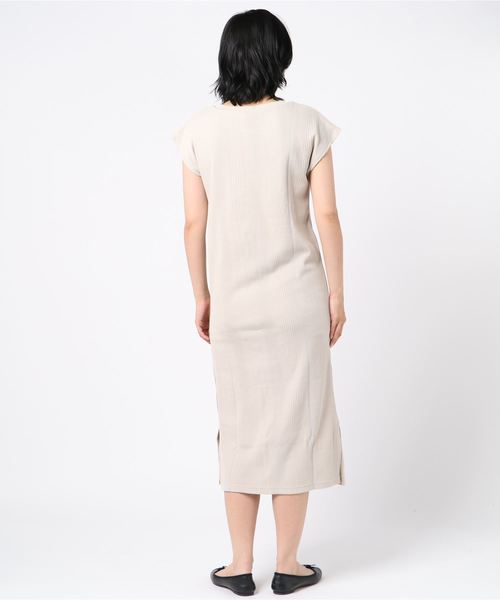Cheek（チーク）の「ランダムワッフルワンピース（ワンピース・レディース・ベージュ/オレンジ/モスグリーン・MEDIUM）」の5枚目の写真