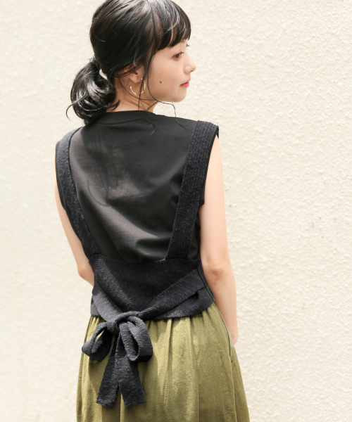 LOWRYS FARM（ローリーズファーム）の「スラブビスチェ　840122（ニット/セーター・レディース・ブラック/アイボリー/キャメル・FREE）」の2枚目の写真