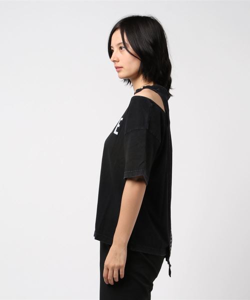 ROGER AND RAW(ロジャーアンドロウ)の「Roger&Raw/英文字肩開きアシメT(Tシャツ/カットソー・レディース・ブラック×ホワイト/スミクロ・M)」の3枚目の写真